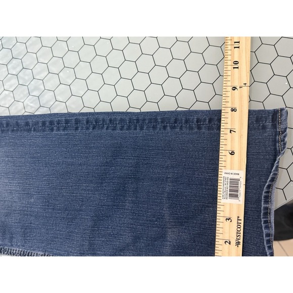 NY & C‎ WOMENS JEANS SIZE 10 PETITE CURVY BOOTCUT MEDIUM WASH DENIM LOW RISE - Picture 8 of 9